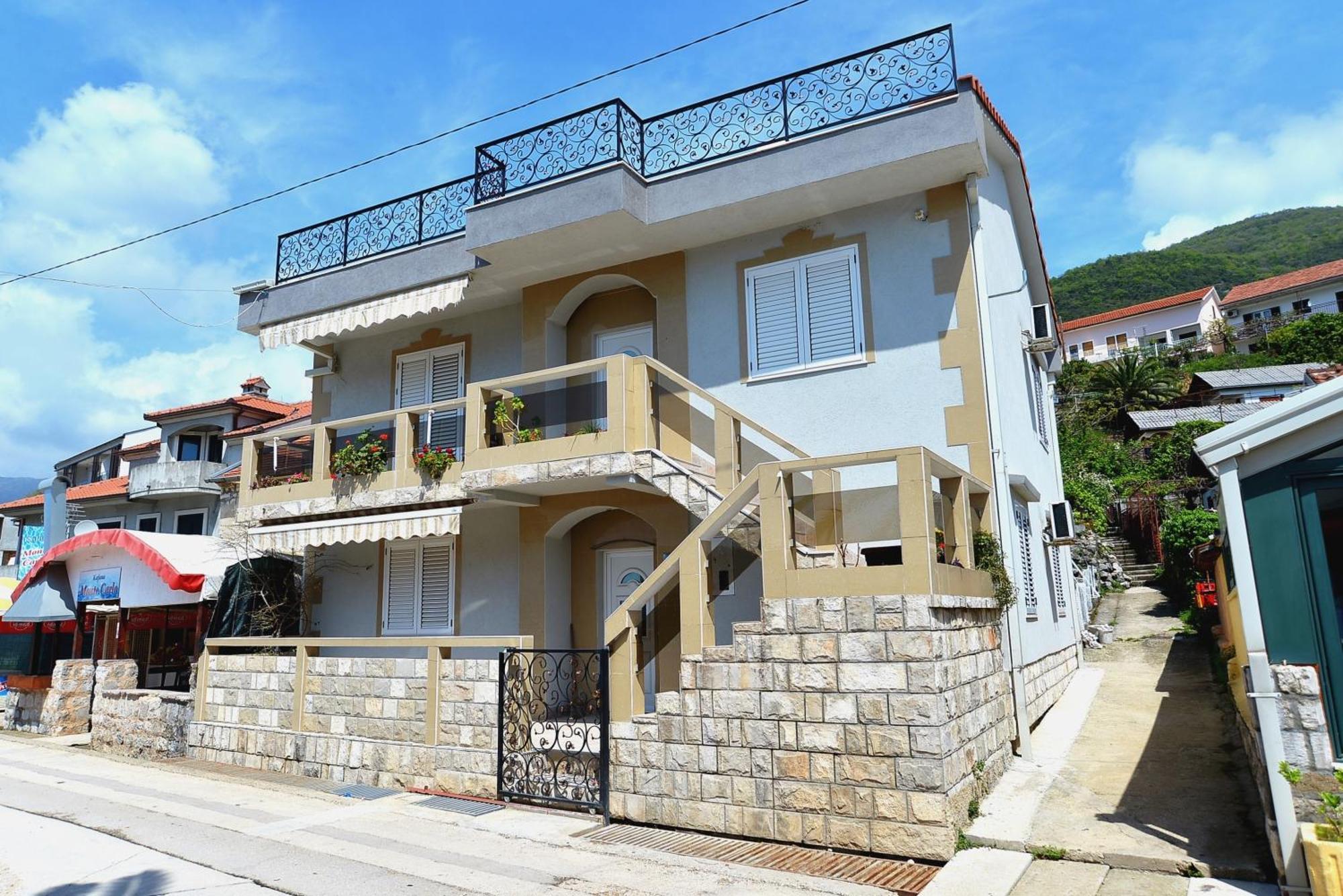 Apartment Sm Херцег Нови Стая снимка