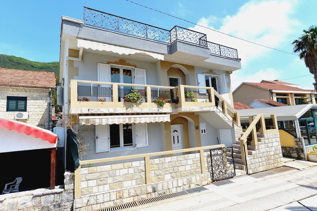 Apartment Sm Херцег Нови Стая снимка