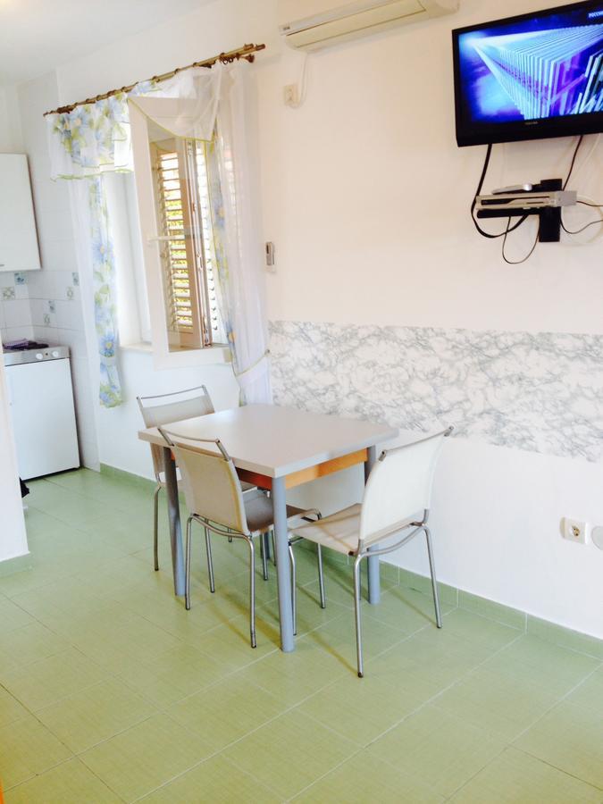 Apartment Sm Херцег Нови Екстериор снимка